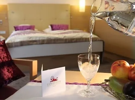 Szálloda Lenauhof - Nur 3 Minuten Zur Rottal Terme -