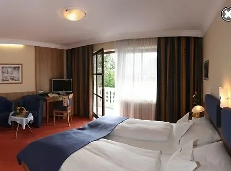Lenauhof 3*