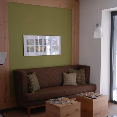 Hotel Lenauhof 3*