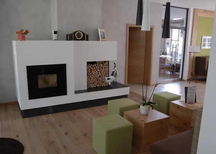 Hotel Lenauhof 3*