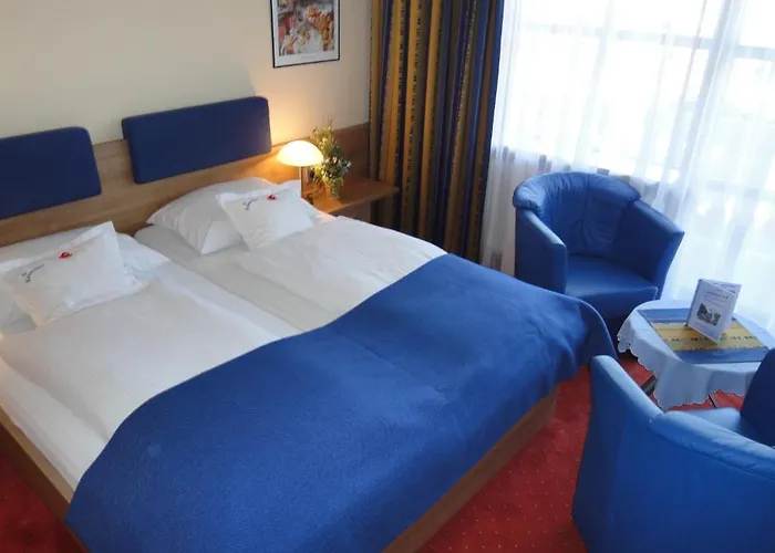 Hotel Lenauhof 3*
