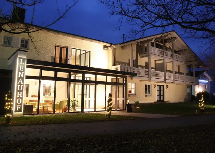 Lenauhof 3*
