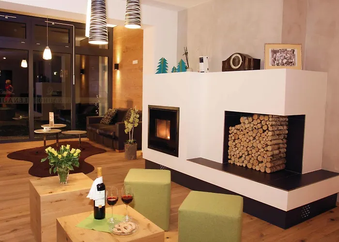 Lenauhof 3*